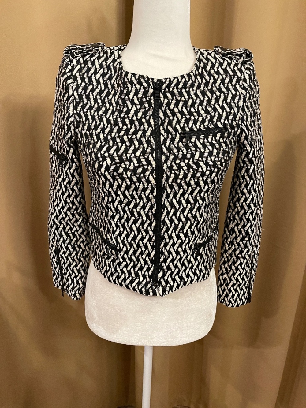 Alice + Olivia Black & White geometric print cropped Zip Front Jacket Size XS